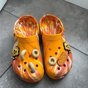 CROCS Honey Nut Cheerios Men’s 10 women’s 12